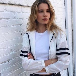 Brandy Melville Cropped windbreaker